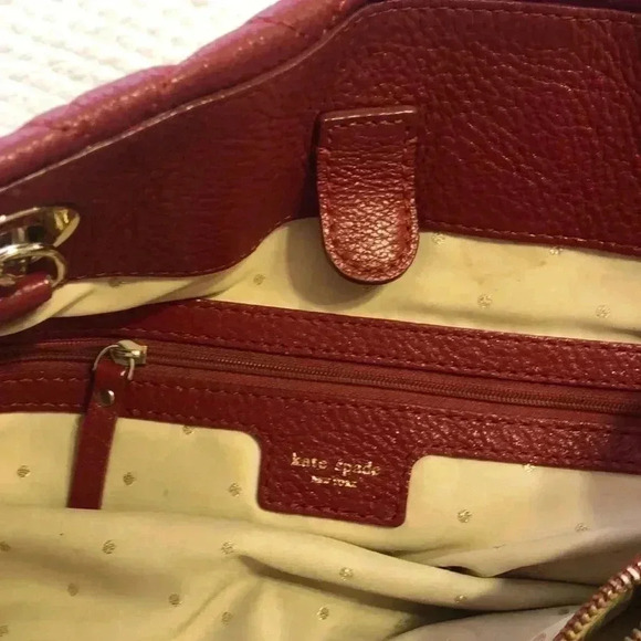 Kate Spade Quilted Gold Coast Maryanne red leather bath with gold hardware. - Picture 8 of 12